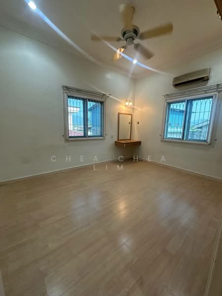 Semi-Detached House for Sale in Taman Merdeka (Ipoh) - Chea Chea Lim - Bedroom - PropertyGuru.com.my