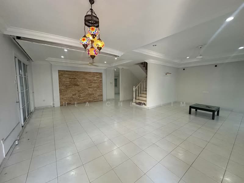 Semi-Detached House for Sale in Taman Merdeka (Ipoh) - Chea Chea Lim - Living Room - PropertyGuru.com.my