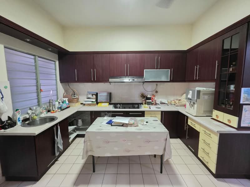 2-storey Terraced House for Sale in Sungai Buloh (Selangor) - Evelyn Khoo - Kitchen - PropertyGuru.com.my
