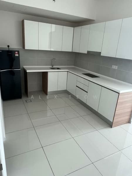 The Glenz @ Glenmarie untuk Untuk Disewa - RM 1,800 /bulan, Mac 2026 - Kitchen - PropertyGuru.com.my