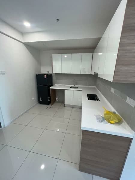 The Glenz @ Glenmarie untuk Untuk Disewa - RM 1,800 /bulan, Mac 2026 - Kitchen - PropertyGuru.com.my