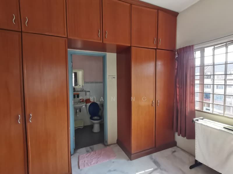 Meadow Park 3 untuk Untuk Dijual - RM 330,000, Apr 2026 - Bathroom - PropertyGuru.com.my