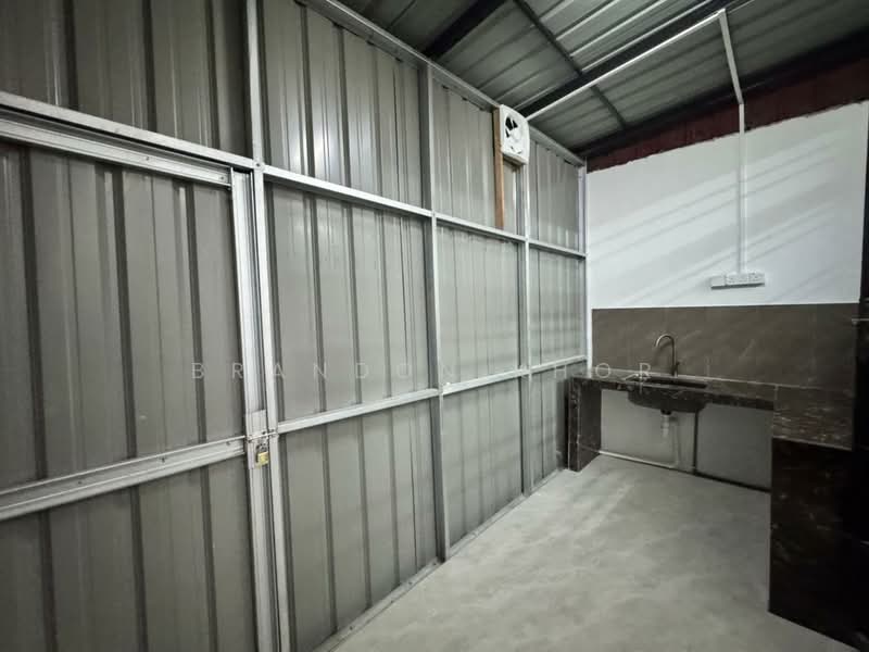 2-storey Terraced House for Rent in Taman Bestari Indah (Ulu Tiram) - Brandon Khor - Kitchen - PropertyGuru.com.my