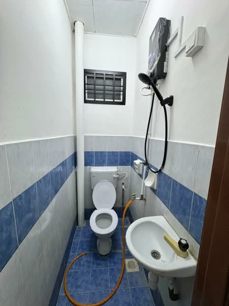 2-storey Terraced House for Rent in Taman Bestari Indah (Ulu Tiram) - Brandon Khor - Bathroom - PropertyGuru.com.my