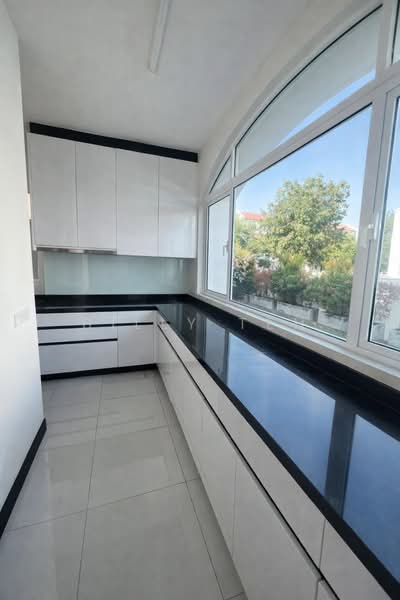 Ariza Seri Tanjung Pinang untuk Untuk Dijual - RM 4,500,000, Mac 2026 - Kitchen - PropertyGuru.com.my