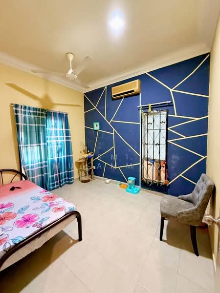 Taman Kemuning untuk Untuk Dijual - RM 680,000, Mac 2026 - Bedroom - PropertyGuru.com.my