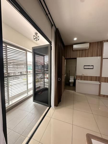 2-storey Terraced House for Rent in Taman Mount Austin (Tebrau) - Gerald Ng - Balcony - PropertyGuru.com.my