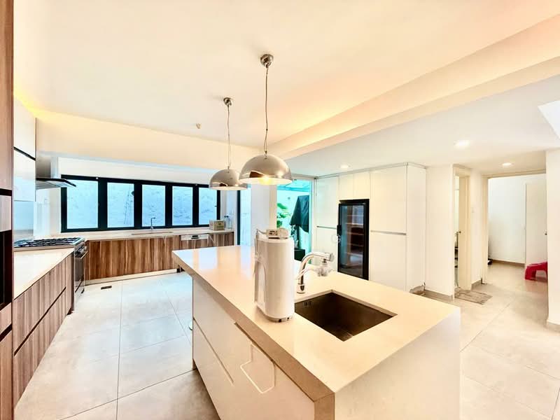 Semi-Detached House for Rent in Taman Tun Dr Ismail (Kuala Lumpur) - Yin Peng . - Kitchen - PropertyGuru.com.my