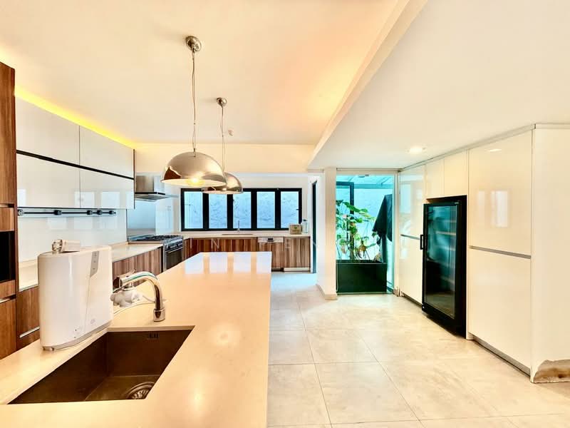 Semi-Detached House for Rent in Taman Tun Dr Ismail (Kuala Lumpur) - Yin Peng . - Kitchen - PropertyGuru.com.my