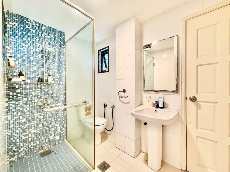 Semi-Detached House for Rent in Taman Tun Dr Ismail (Kuala Lumpur) - Yin Peng . - Bathroom - PropertyGuru.com.my