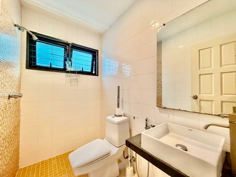 Semi-Detached House for Rent in Taman Tun Dr Ismail (Kuala Lumpur) - Yin Peng . - Bathroom - PropertyGuru.com.my