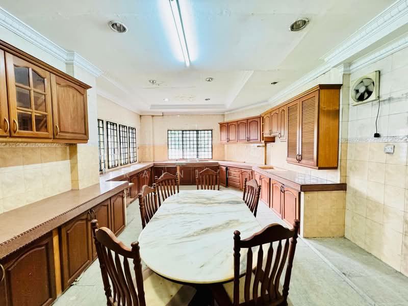 Bungalow for Sale in Petaling Jaya (Selangor) - Noraini Dahan - Kitchen - PropertyGuru.com.my