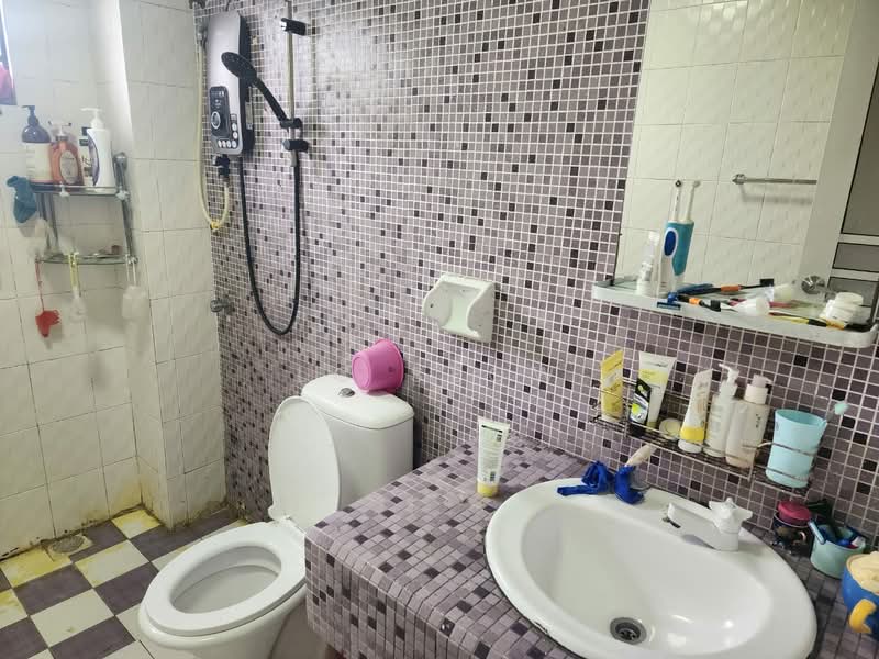 2-storey Terraced House for Sale in Shah Alam (Selangor) - LC Seow - Bathroom - PropertyGuru.com.my