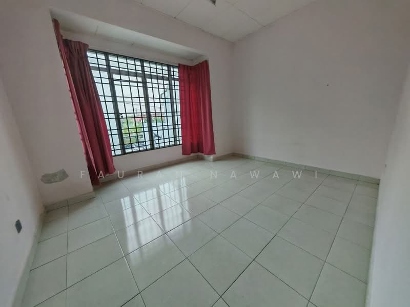 2-storey Terraced House for Sale in Semenyih (Selangor) - Fauran Nawawi - PropertyGuru.com.my