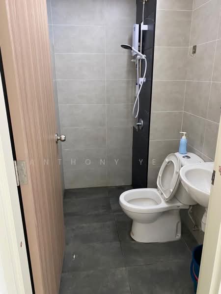 Condominium for Rent at QuayWest Residence - Anthony Yeoh - Bathroom - PropertyGuru.com.my