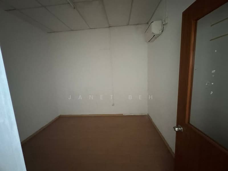 Office for Rent in Taman Molek (Johor Bahru) - Janet Beh - Interior - PropertyGuru.com.my