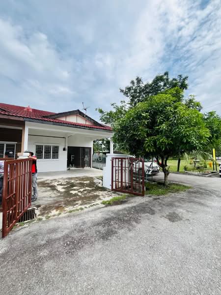 1-storey Terraced House for Sale in Klang (Selangor) - Fauran Nawawi - PropertyGuru.com.my