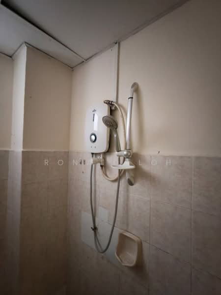 Kondominium untuk Disewa di Green Acre - Ronald Loh - Bathroom - PropertyGuru.com.my