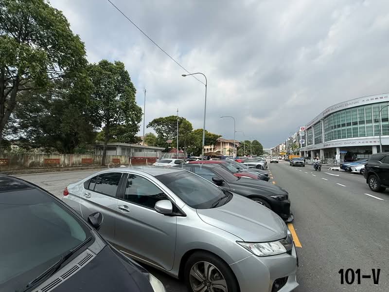 Shop for Rent in Bandar Bukit Tinggi (Klang) - Cassey Lim - Exterior - PropertyGuru.com.my