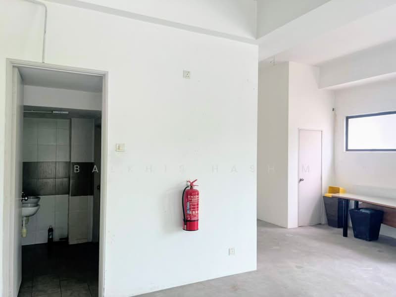 e-Boulevard untuk Untuk Disewa - RM 3,500 /bulan, Apr 2026 - Bathroom - PropertyGuru.com.my
