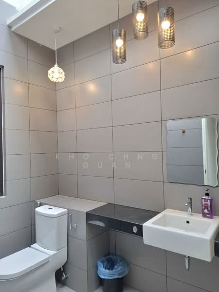 Townhouse for Rent in 16 Sierra (Puchong) - Kho Chng Guan - Bathroom - PropertyGuru.com.my