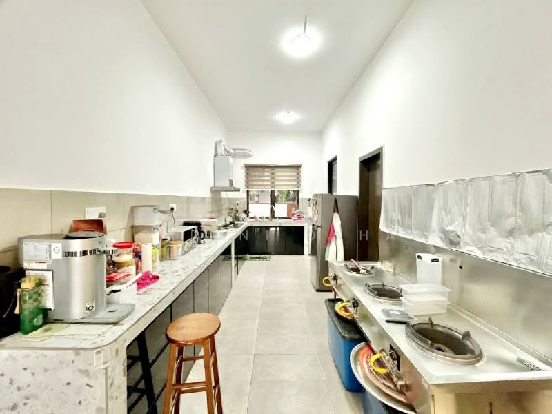 Semi-Detached House for Sale in Semenyih (Selangor) - Noraini Dahan - Kitchen - PropertyGuru.com.my