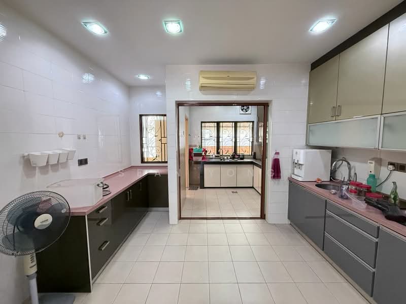 Rumah Teres 3 Tingkat untuk Disewa di Selayang (Selangor) - Sean Yong - Kitchen - PropertyGuru.com.my