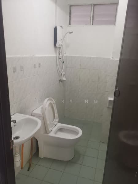Apartment for Sale at Idaman Senibong - Larry Ng - Bathroom - PropertyGuru.com.my