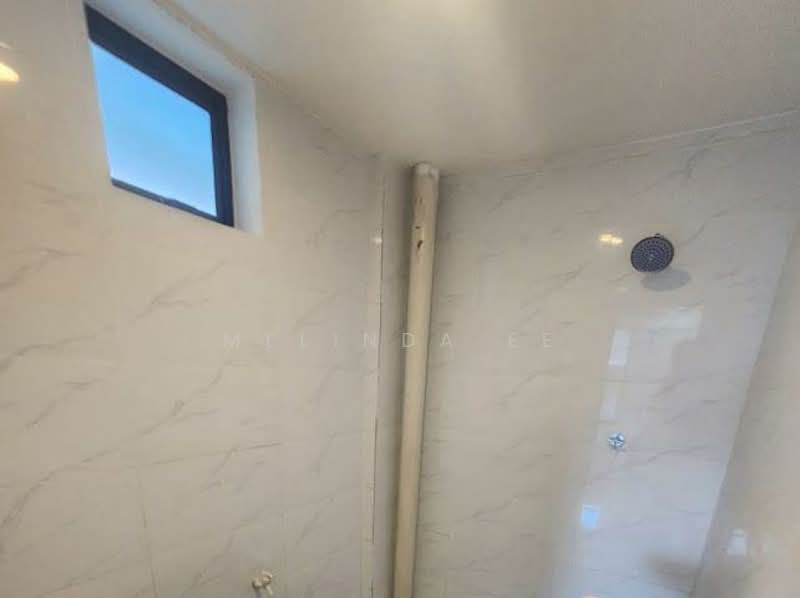 Taman Molek untuk Untuk Dijual - RM 178,000, Mac 2026 - Bathroom - PropertyGuru.com.my