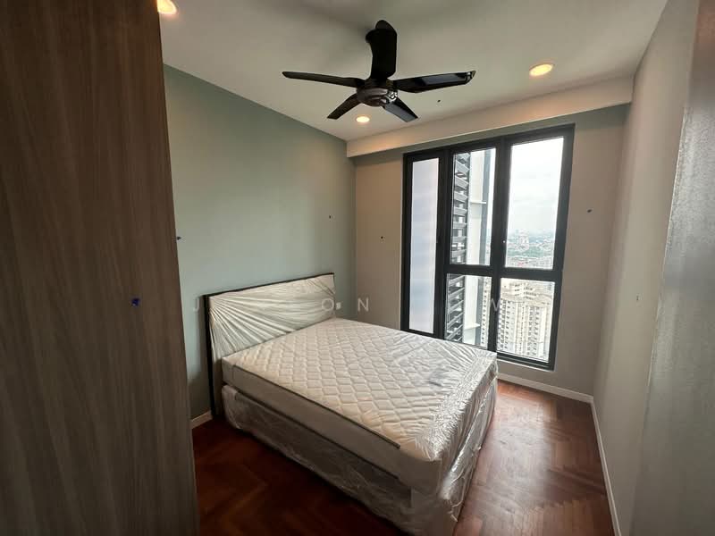 Service Residence for Sale at Bloomsvale Menara Vista Petaling - Jenson Low - Bedroom - PropertyGuru.com.my