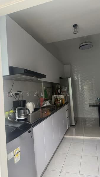 Cluster House for Rent in Taman Mutiara Rini (Skudai) - Sze Lee - Kitchen - PropertyGuru.com.my