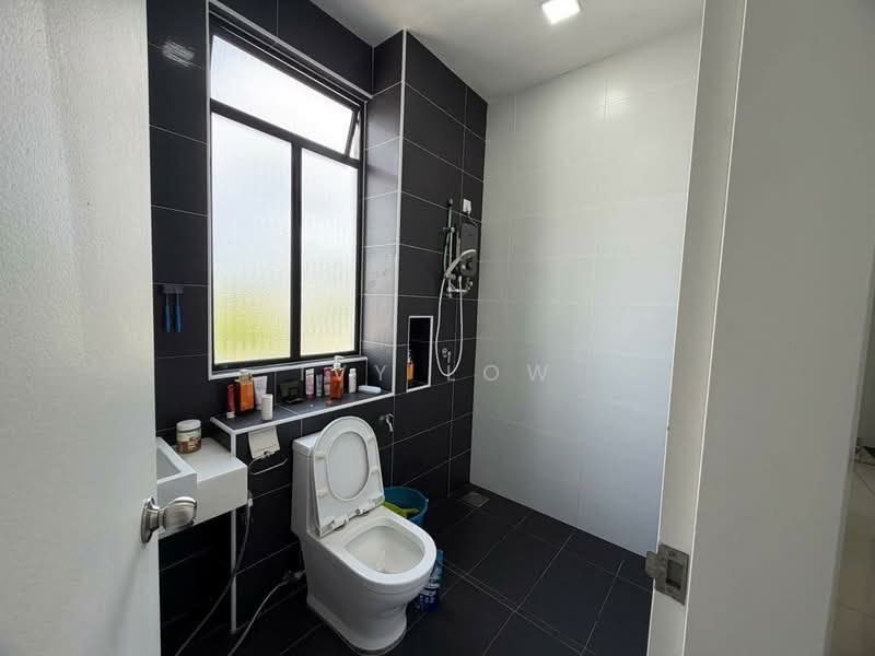 Terraced House for Sale in Kota Masai (Pasir Gudang) - Ivy Low - Bathroom - PropertyGuru.com.my