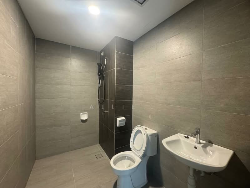 Service Residence for Rent at The New Duo @ Edumetro - Allie . - Bathroom - PropertyGuru.com.my