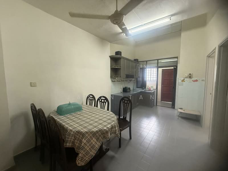 1-storey Terraced House for Sale in Permas Jaya (Johor) - Jason Tan - Kitchen - PropertyGuru.com.my