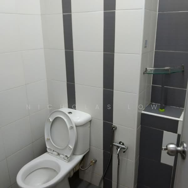 D'Ambience Residences (Pangsapuri Ikatan Flora) untuk Untuk Disewa - RM 2,000 /bulan, Apr 2026 - Bathroom - PropertyGuru.com.my