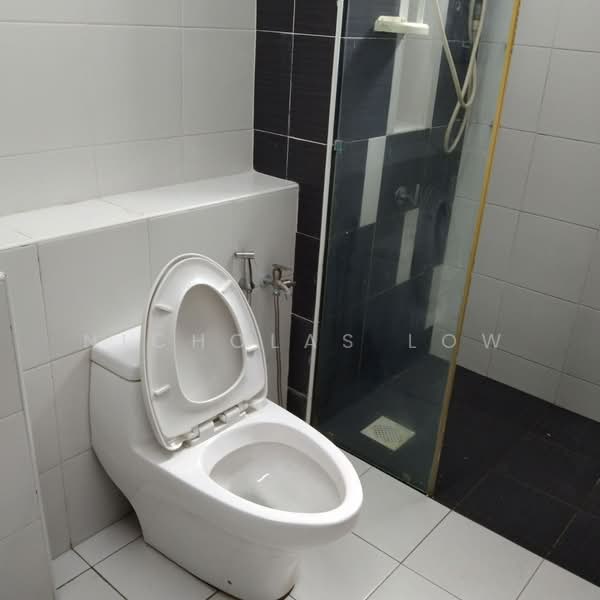 D'Ambience Residences (Pangsapuri Ikatan Flora) untuk Untuk Disewa - RM 2,000 /bulan, Apr 2026 - Bathroom - PropertyGuru.com.my