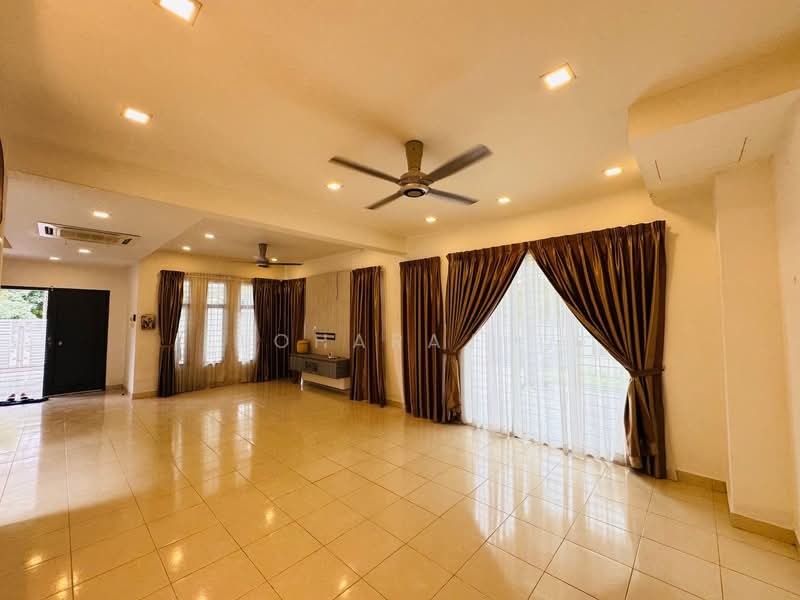 2-storey Terraced House for Sale in Bukit Raja (Selangor) - Loharaj . - Living Room - PropertyGuru.com.my