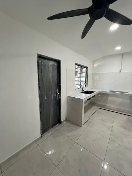 1-storey Terraced House for Sale in Taman Puteri Wangsa (Ulu Tiram) - Melinda Ee - Kitchen - PropertyGuru.com.my