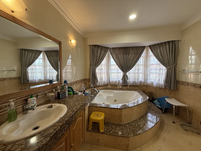 Seksyen 19 untuk Untuk Dijual - RM 5,500,000, Mac 2026 - Bathroom - PropertyGuru.com.my