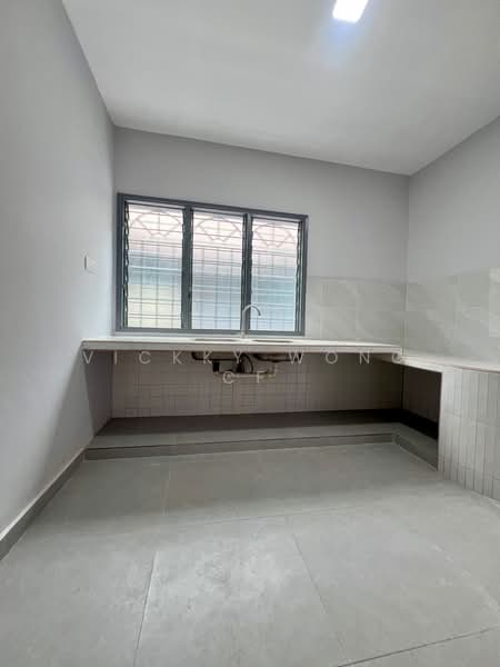 Townhouse for Rent in Pandan Indah (Ampang) - Vickky Wong CF - Kitchen - PropertyGuru.com.my