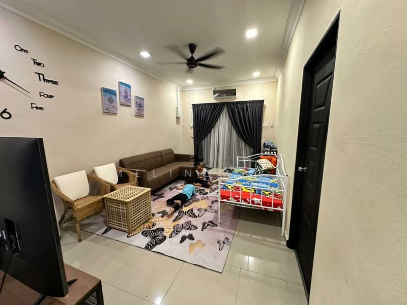 Rumah Teres 1 Tingkat untuk Dijual di Ulu Tiram (Johor) - Melinda Ee - Living Room - PropertyGuru.com.my