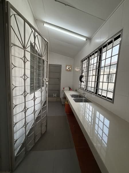 Taman Ehsan untuk Untuk Dijual - RM 680,000, Apr 2026 - Kitchen - PropertyGuru.com.my