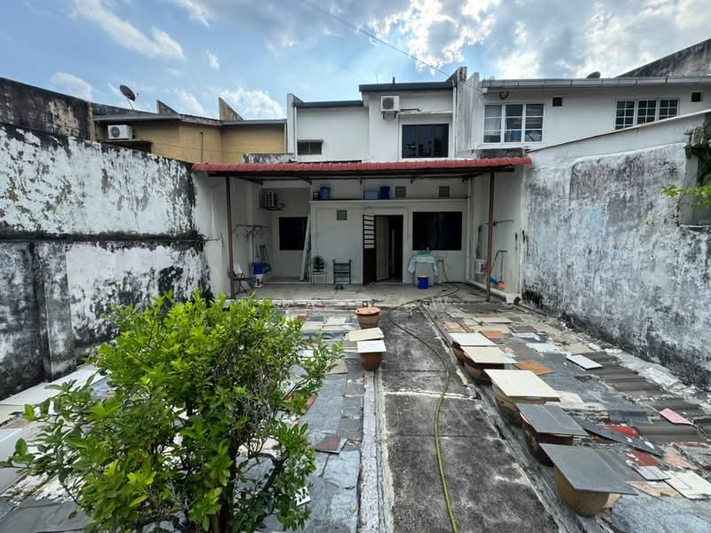 Rumah Teres 2 Tingkat untuk Dijual di Taman Rasah Jaya - Roy Law - PropertyGuru.com.my