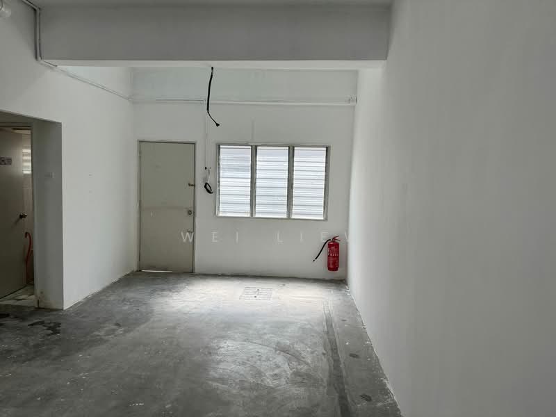 Shop for Rent in Taman Lestari Perdana (Seri Kembangan) - Wei Liew - Interior - PropertyGuru.com.my