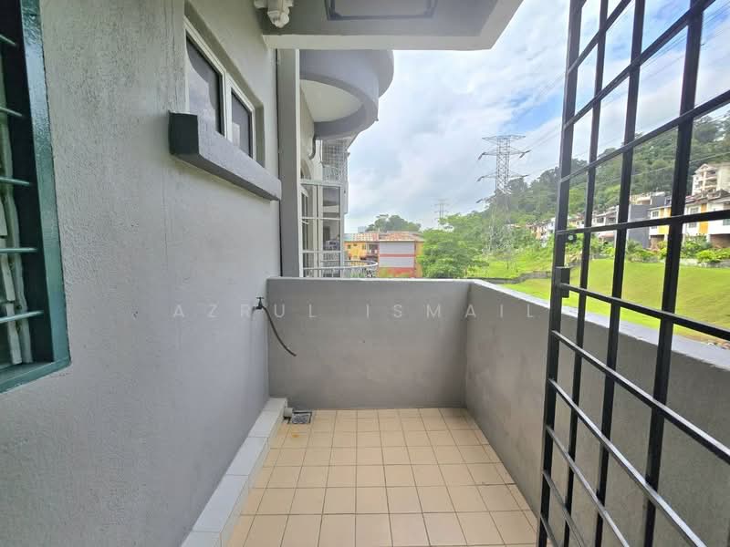 Pangsapuri untuk Dijual di Casa Venicia Apartment - Azrul Ismail - Balcony - PropertyGuru.com.my