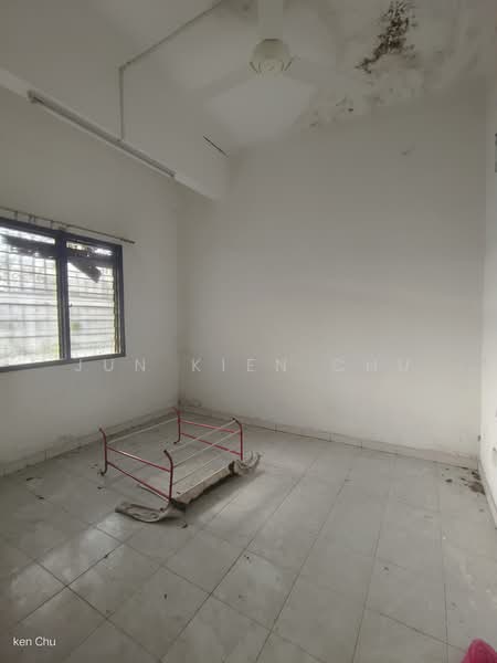 Rumah Banglo untuk Dijual di Taman Cheras Mas (Cheras) - Jun Kien Chu - Bedroom - PropertyGuru.com.my