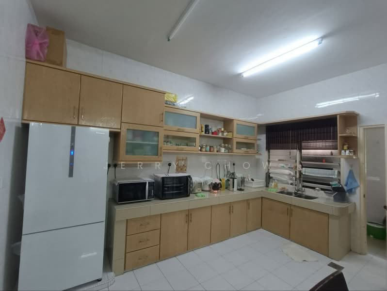 Taman Pengkalan Perdana untuk Untuk Dijual - RM 350,000, Mac 2026 - Kitchen - PropertyGuru.com.my