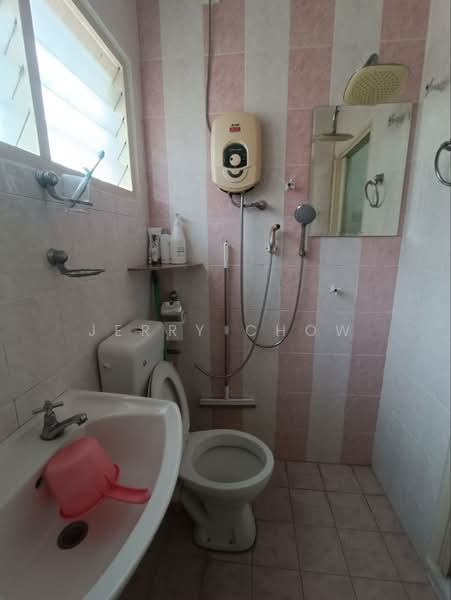Taman Pengkalan Perdana untuk Untuk Dijual - RM 350,000, Mac 2026 - Bathroom - PropertyGuru.com.my