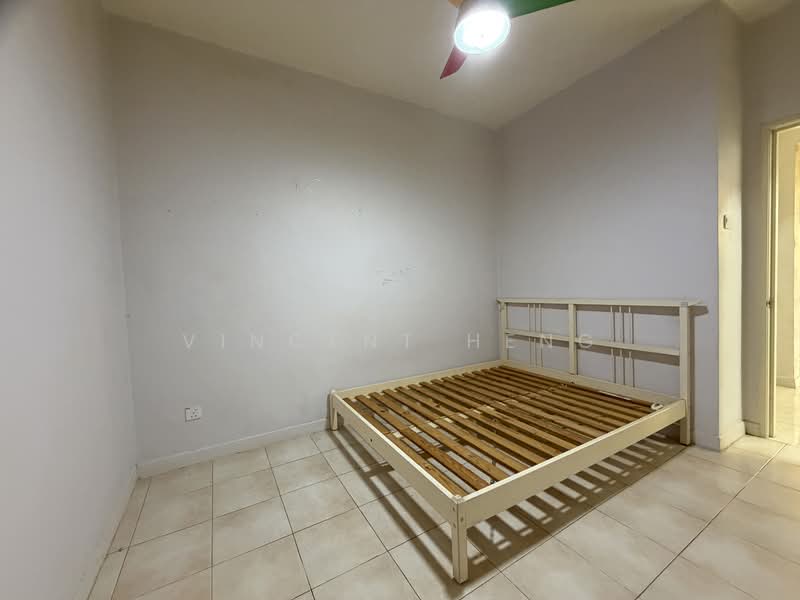 Condominium for Sale at Casa Tropicana - Vincent Heng - Bedroom - PropertyGuru.com.my