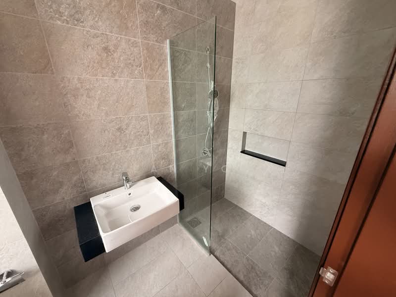 Rumah Berkembar untuk Dijual di Rawang (Selangor) - Sean Yong - Bathroom - PropertyGuru.com.my
